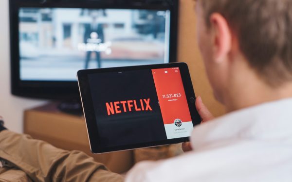 Netflix schimbă tot: Clipuri video pe verticală direct din filme și seriale