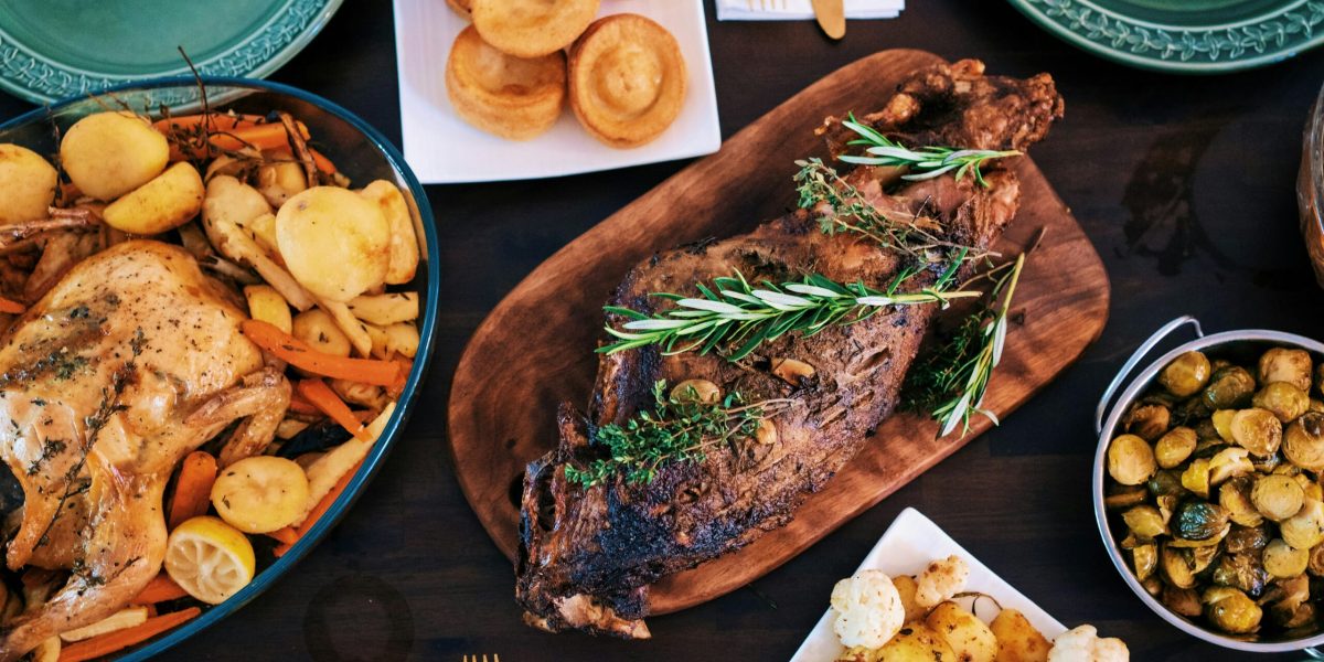 Cum faci cea mai gustoasă friptură de miel: rețeta bunicii de Paște