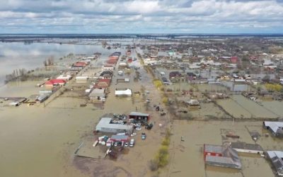 Cel puțin cinci morți, inclusiv doi copii, și mii de evacuări în sudul Rusiei din cauza inundațiilor care au urmat stării de urgență