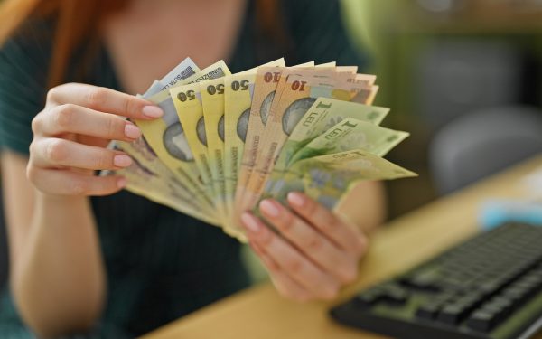 Transparența salarială: IMM-urile, ULUITE de amenzi! Obligații fără sprijin