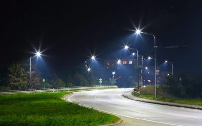 Primarul comunei Sânpetru de Câmpie, inculpat pentru furt de energie electrică Primarul comunei Sânpetru de Câmpie, Spiru Șerban Crăciun, a fost inculpat pentru trei infracțiuni de furt și două de instigare, în legătură cu utilizarea unor instalații clandestine pentru furt de energie electrică