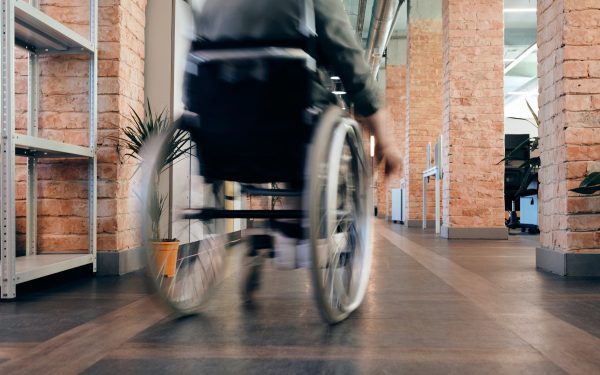 Ministrul Muncii, despre firmele cu angajați cu handicap: "Stop băieților deștepți!"