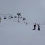 Pârtiile la 2000, deschise de Paște. Zăpada „impecabilă” așteaptă schiorii