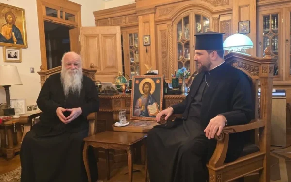 Starețul de la Xenofont: Sărutul sfintelor moaște, sărutul lui Hristos