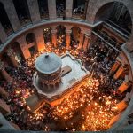 Lumina Sfântă a coborât la Ierusalim: Când ajunge în România