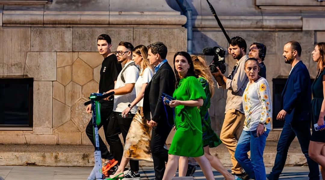 Procurorii DIICOT au demarat o anchetă amplă, în urma plângerilor depuse de Nicușor Dan și Victor Ponta, legate de prezentarea unor fotografii false