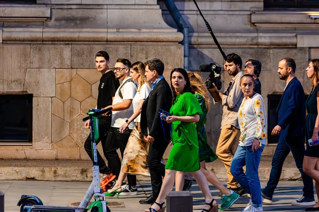 Procurorii DIICOT au demarat o anchetă amplă, în urma plângerilor depuse de Nicușor Dan și Victor Ponta, legate de prezentarea unor fotografii false