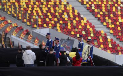 Mircea Lucescu, omagiat la Arena Națională: Suporterii își iau rămas bun până la 21:00