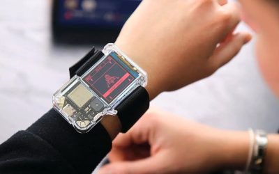 Un ceas inspirat de NASA care învață copiii să programeze ajunge pe piață Un nou gadget educational, Artemis Watch 2.0, combină tehnologia spațială cu programarea, adresându-se în special părinților și profesorilor interesați să stimuleze copiii să învețe codare