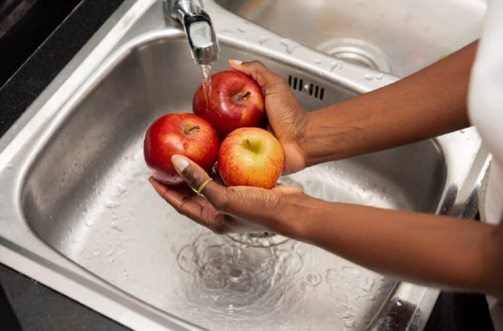 Legumele și fructele-bombă din supermarketuri: Care-s cele mai toxice?