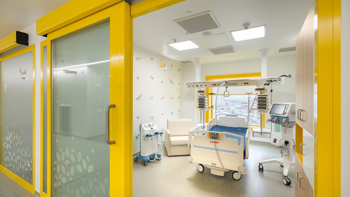 Spitalul Dăruiește Viață aniversează 2 ani: Aproape 3.000 de copii tratați