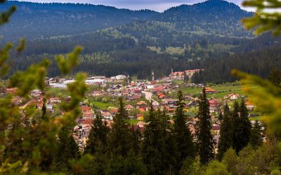 Turiștii care doresc să petreacă sărbătorile pascale în județele Mureș și Harghita au la dispoziție o paletă largă de activități, de la relaxare în stațiuni balneare până la imersiunea în tradițiile locale, potrivit informațiilor disponibile