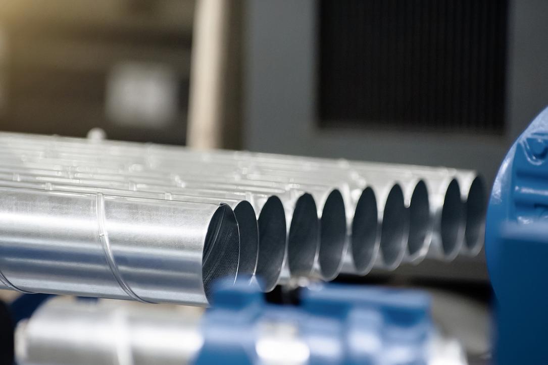 Interpipe, grupul ucrainean controlat de miliardarul Victor Pinchuk, a decis să își extindă prezența în România, achiziționând fabrica ArcelorMittal Tubular Products din Roman