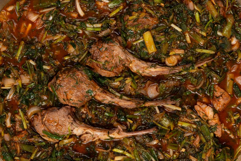 Miroase a Paște! Rețeta de stufat de miel care-ți umple casa de arome