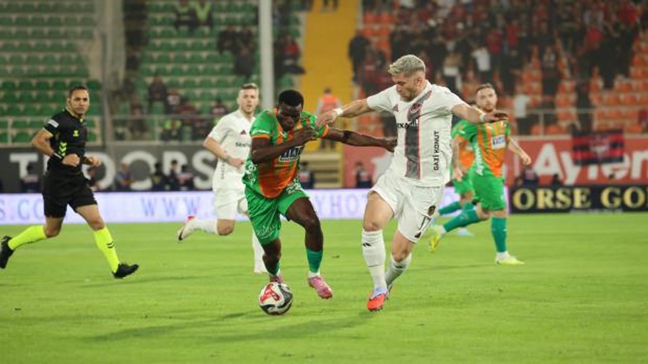 Gaziantep FK și Alanyaspor au încheiat partida de sâmbătă seară fără goluri, scor 0-0, într-un meci disputat pe stadionul Gaziantep Büyükşehir