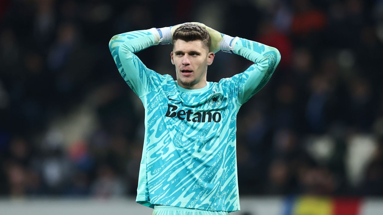 Ștefan Târnovanu, portarul în vârstă de 25 de ani de la FCSB, nu mai pare să aibă șanse să apere în această categorie la echipa sa