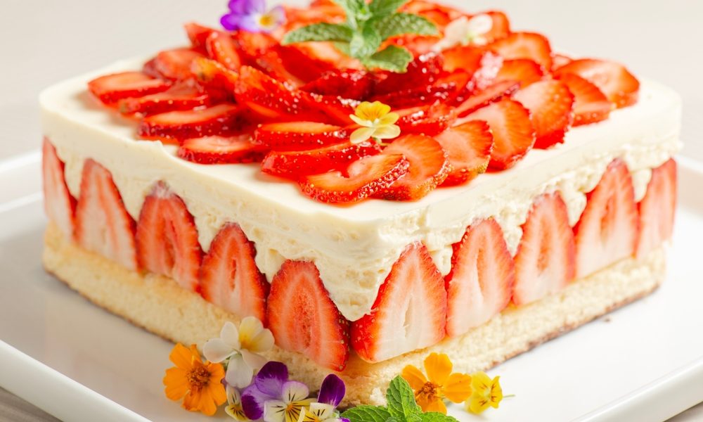 Tort Diplomat de post: Desertul delicios fără lapte și ouă