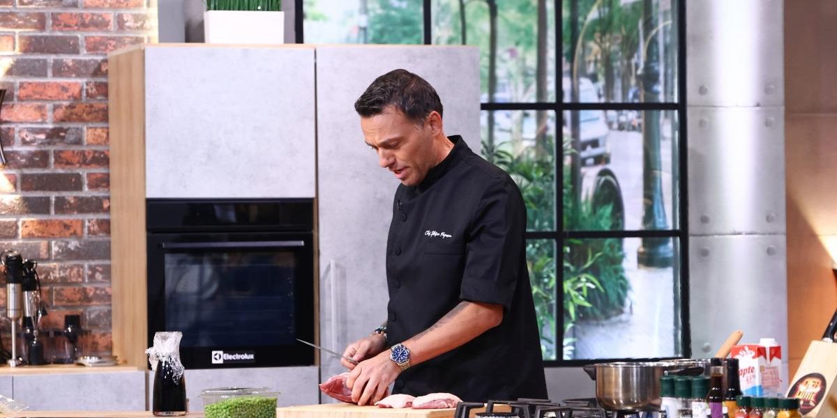 Irina Fodor surprinde cu o amuletă nouă la Chefi la cuțite