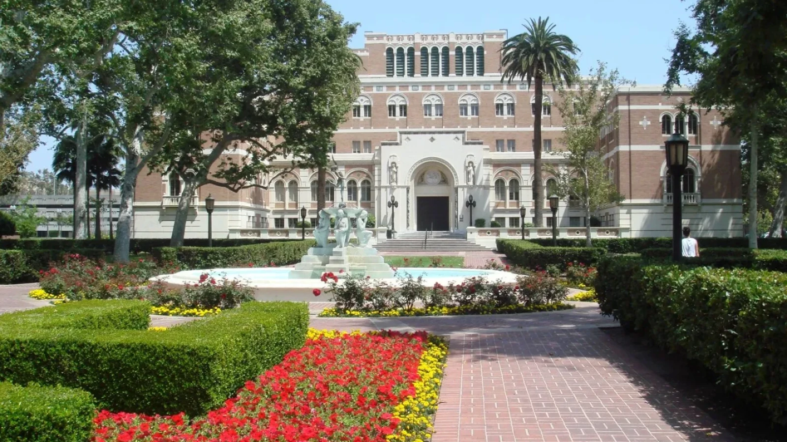 Universitate: Bariere pentru bărbați, pentru confortul femeilor