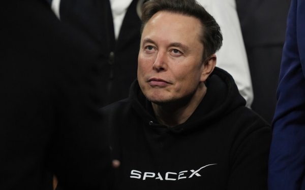 Elon Musk, anchetat la Paris pentru acuzații de exploatare infantilă