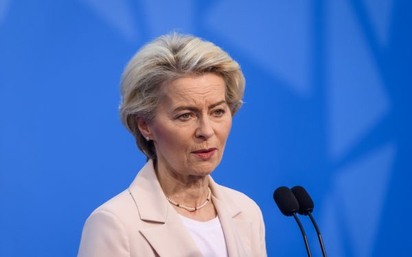 Ursula von der Leyen lansează aplicația europeană de verificare a vârstei