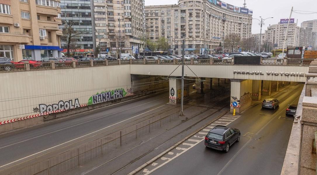 Victoriei, asaltată de degradare: Pasajul din București, reabilitat