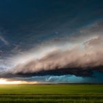 Vreme capricioasă în România: Ploi, vânt și ninsoare la munte sâmbătă