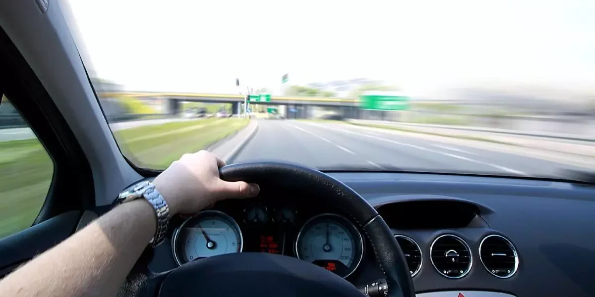 Viteza OPTIMĂ: Cum să faci ECONOMIE la combustibil. 10 lei/100 km