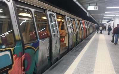 Consiliul de Administrație al Metrorex propune o majorare a tarifelor la biletele de călătorie cu metroul, de la 5 la 7 lei, măsură ce urmează a fi aplicată de la 1 mai