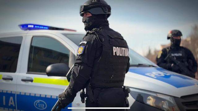 O femeie de 40 de ani, principalul suspect în cazul uciderii și incendiului din locuința unui medic din București, a fost reținută și urmează să fie prezentată instanței pentru a se decide asupra măsurii preventive