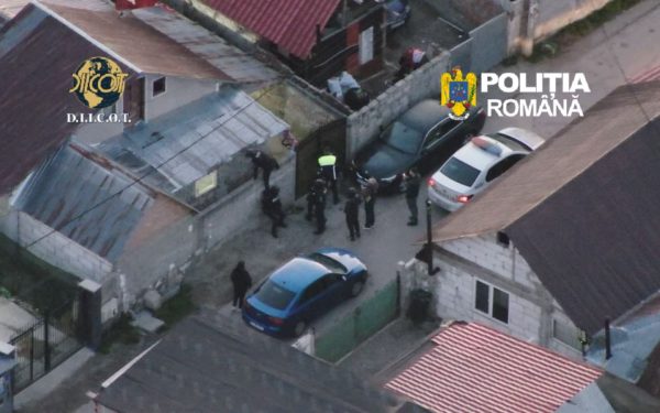 Percheziții DIICOT în București și județe: Rețea de trafic de persoane, destructurată