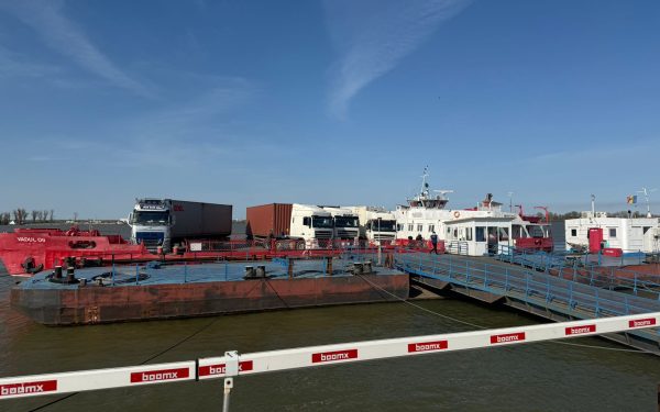 Bac suspendat la Isaccea-Orlivka: Trafic blocat vineri din cauza lucrărilor