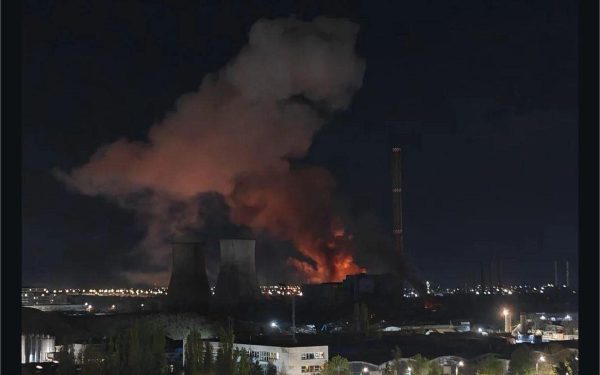 București: Explozie puternică la CET Vest. Arafat: Ard 30 de tone de ulei! Fără RO-Alert