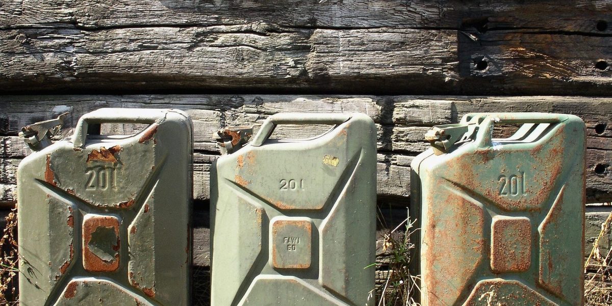 Fostul președinte Traian Băsescu afirmă că Europa trebuie să ia în calcul raționalizarea consumului de carburant pentru a evita o criză de aprovizionare, cerând o gestionare mai atentă a stocurilor de petrol