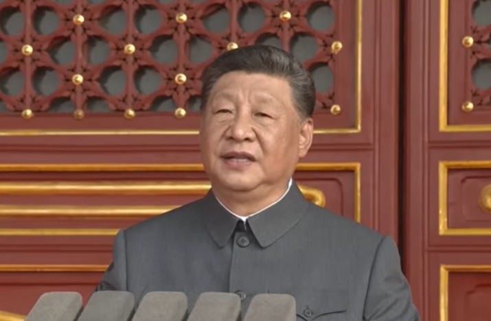 Președintele Chinei, Xi Jinping, a anunțat recent o strategie națională pentru securitatea energetică, concentrată pe dezvoltarea surselor de energie regenerabilă și pe protecția mediului, în condițiile în care țara continuă să opereze peste jumătate din capacitatea mondială de producere a energiei pe bază de cărbune
