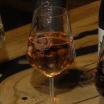 Ce vin aleg românii de Paște? Ghidul perfect pentru masa festivă