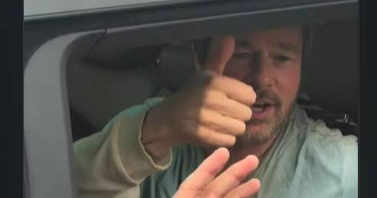 Brad Pitt, asaltat de fani în Cork, Irlanda: Starul filmează noul peliculă