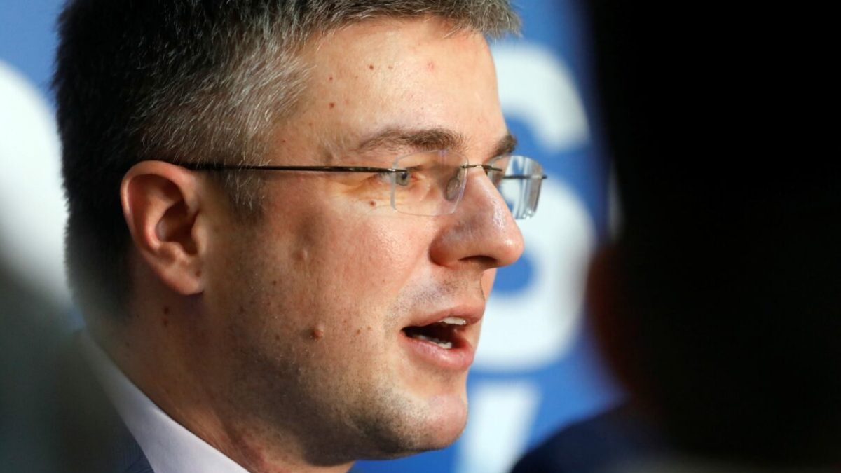 Executivul lansează PMAT: Firmele, mai aproape de debirocratizare și transparență