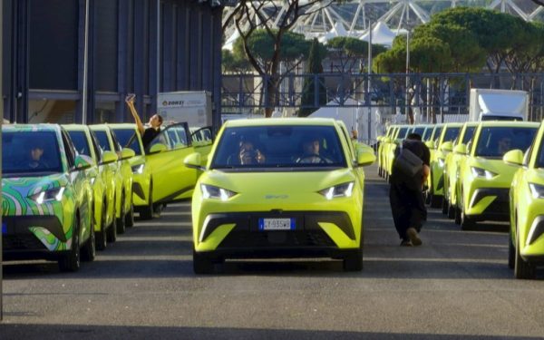 BYD detronează TESLA și KIA pe piața auto externă a electrice.