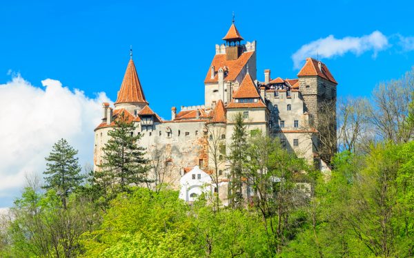 Americanul a cumpărat Castelul Bran: afacerea merge la Donald Trump