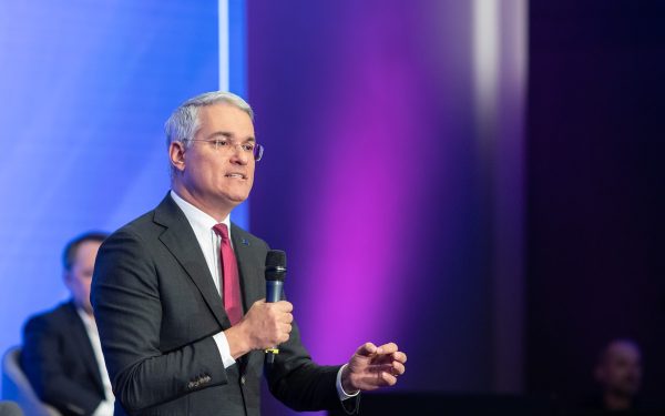 Pîslaru, despre salariu: „Mă întreține soția, greu de crezut acum!”