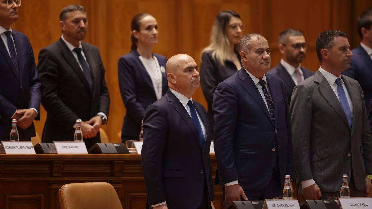 Țoiu, despre moțiunea anti-Bolojan: Niciun partid nu poate dicta votul deputaților