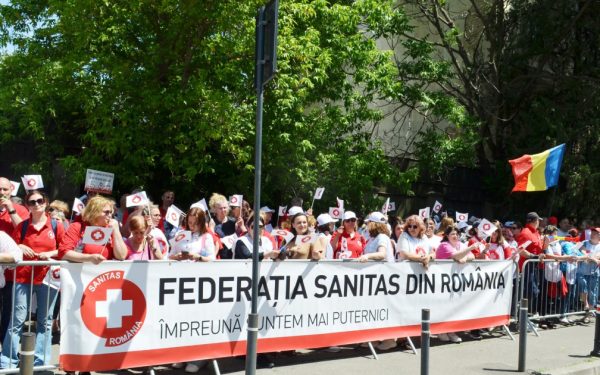 Sănătatea, în stradă! Angajații: "Am fost Cenușăreasa, Gata cu umilința!"