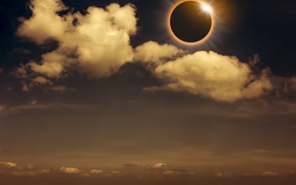 Unde vezi eclipsa TOTALĂ de Soare din august 2026 în Europa