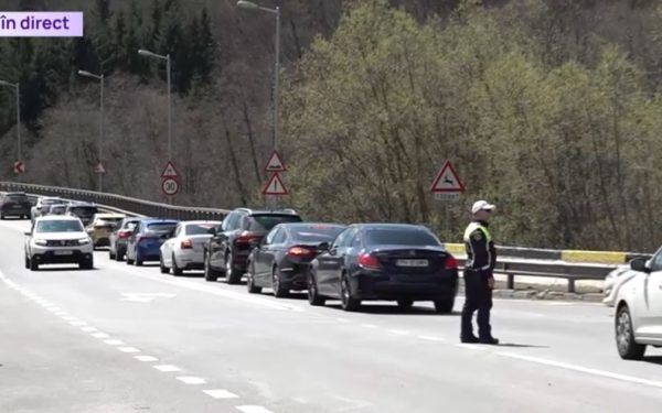 Blocaj total pe DN1: Coloane de mașini, cozi infernale. Poliția, sfaturi pentru șoferi