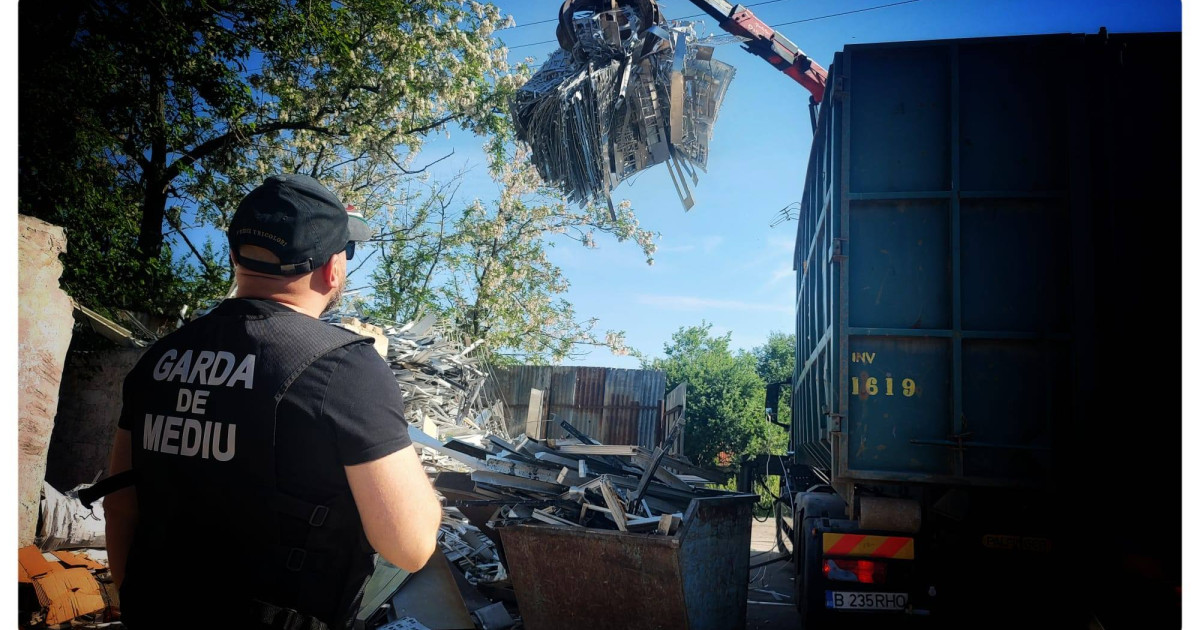 Acțiune cu drone în jurul Bucureștiului: 500 de oameni verificați după arderea gunoaielor. Ce au găsit?
