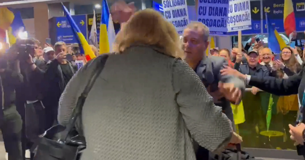 Debarcare cu scandal la Otopeni: Diana Șoșoacă, primită cu furie după ridicarea imunității