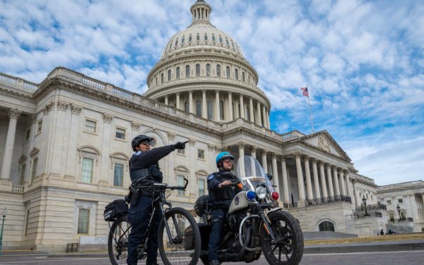 Polițiștii Capitoliului, revoltă împotriva lui Donald Trump: Cer blocarea fondului de 1,8 miliarde de dolari
