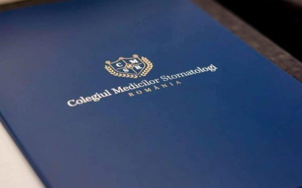 CMSR decide: Noi reguli pentru educația medicilor stomatologi