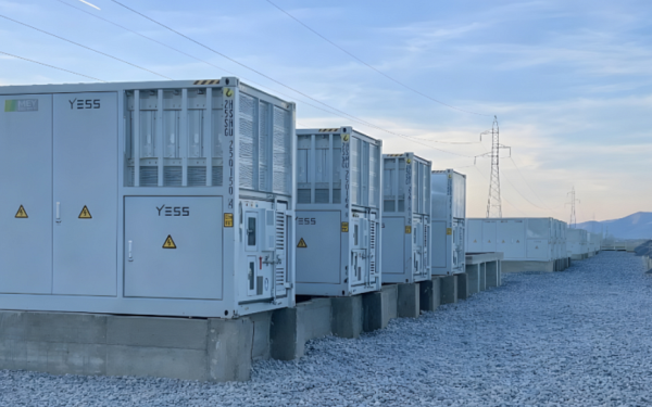 Baterii și soare: YESS Power schimbă investițiile verzi în România